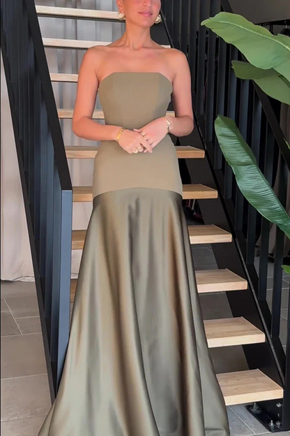 TINATII | Satin Kleid Trägerlos mit Flare-Schnitt