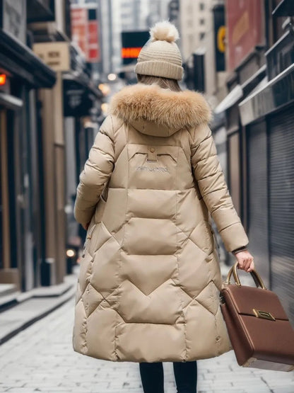 TINATII | Eleganter Langer Wintermantel mit Pelzkapuze