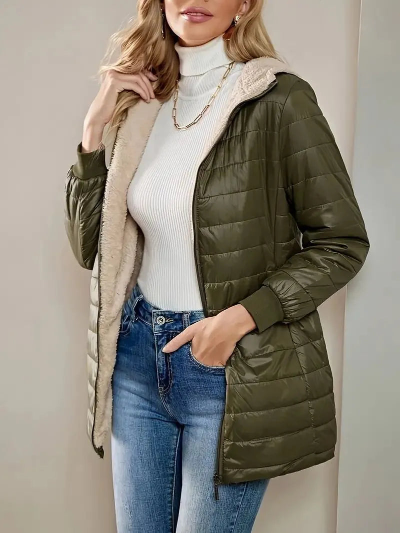 TINATII | Weite Steppjacke mit Fleecefutter und Kapuze für Damen