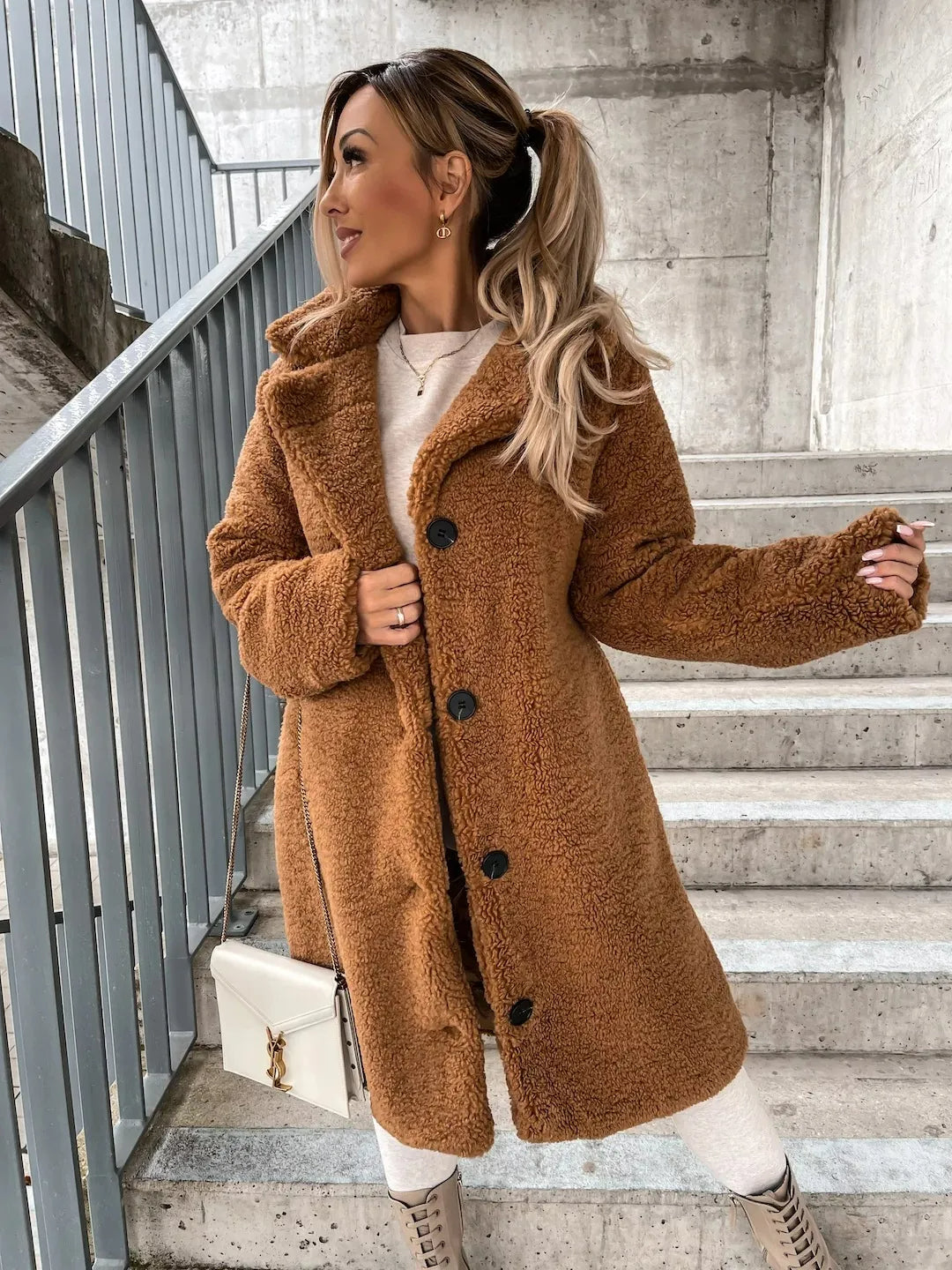 TINATII | Eleganter Plüsch Trenchcoat für kalte Tage