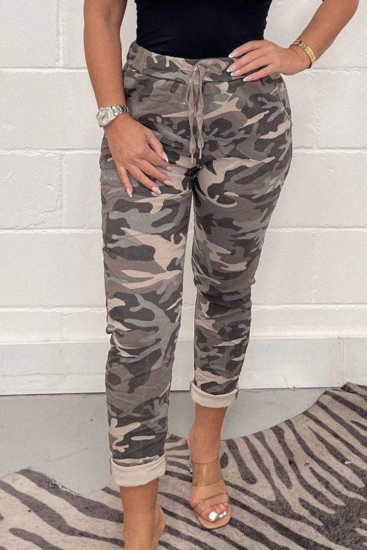 TINATII | Modische Camouflage Hose für Damen & Herren