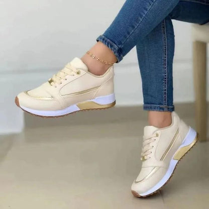 TINATII | Stylische Sneaker: Orthopädische Schuhe für Komfort und Eleganz