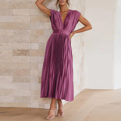 TINATII | V-Ausschnitt Kleid mit Rückenbindung – Plissiertes Midikleid im Boho Chic Stil