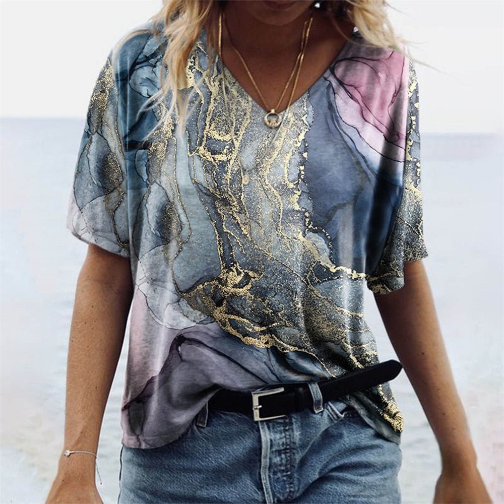 TINATII | Originelles Damen T-Shirt im Boho-Stil mit Marmormuster