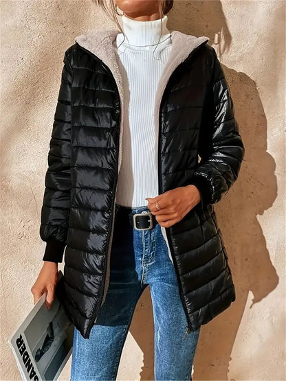 TINATII | Weite Steppjacke mit Fleecefutter und Kapuze für Damen