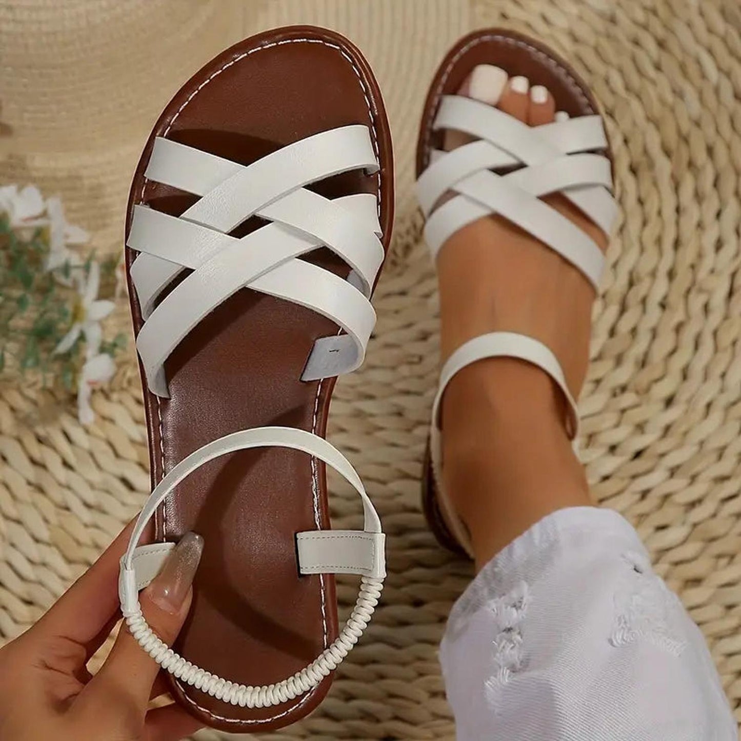 TINATII | Geflochtene Sandalen für Damen