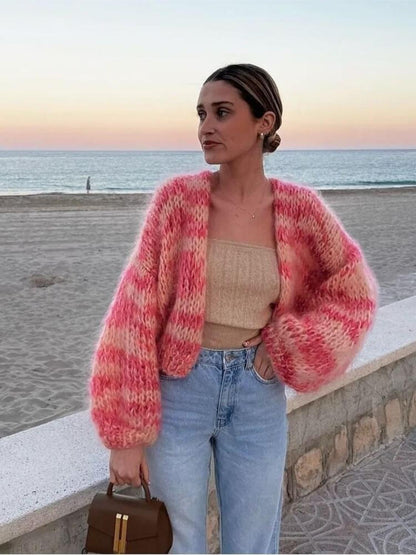 TINATII | Gestreifte Strickjacke mit Puffärmeln