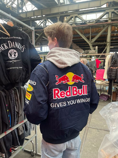 TINATII | Red Bull Jacke für Damen - Stilvolle Kollektion