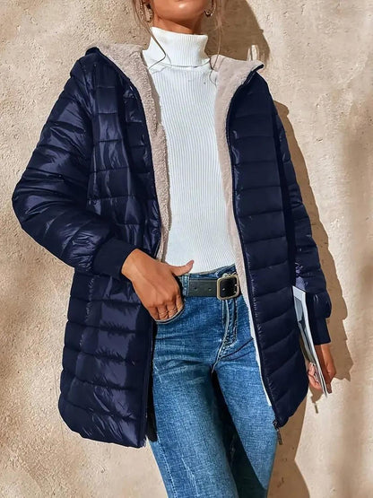 TINATII | Weite Steppjacke mit Fleecefutter und Kapuze für Damen